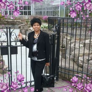 Meet your Posher, Coretta